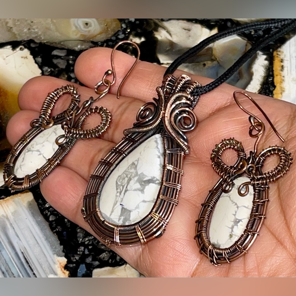 Copper Wire-Wrapped Magnesite Howlite Pendant & Earrings Set